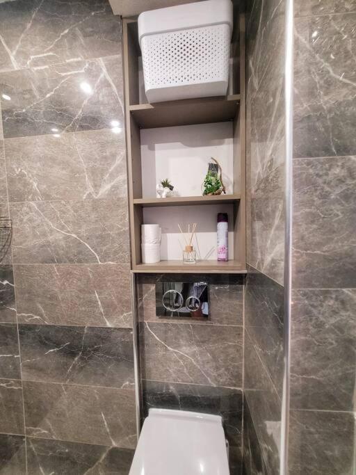 Love Room A Cannes - Appartement 25M2 Pour 2 Personnes Avec Un Jacuzzi Prive Exterior foto